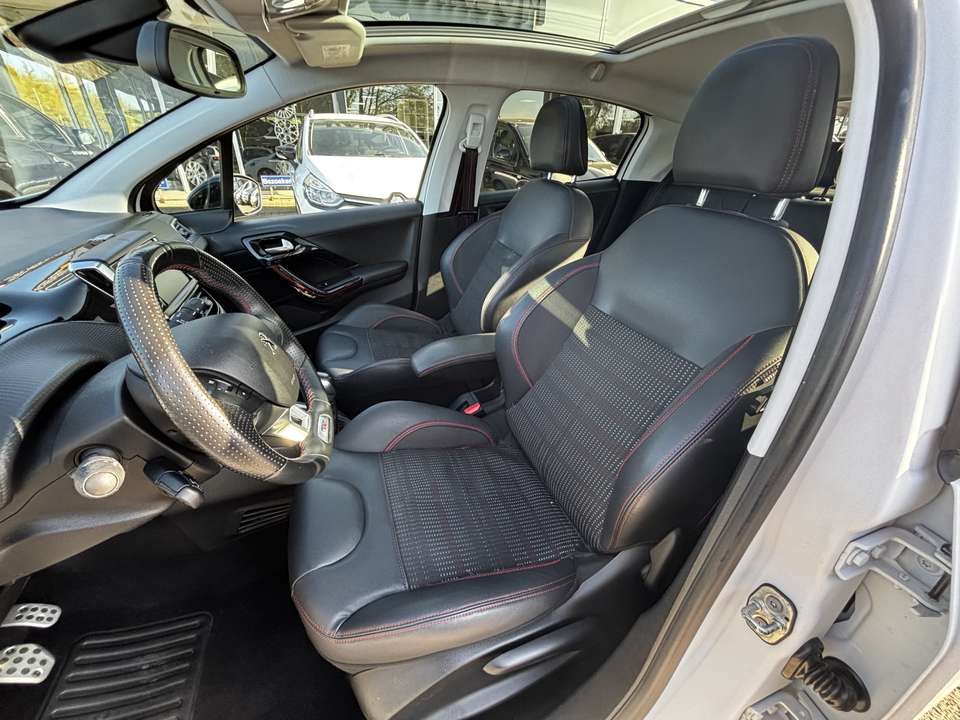 Peugeot 208 - Imagem 14