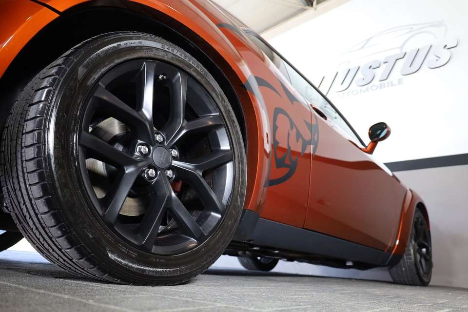 Dodge Challenger - Imagem 8