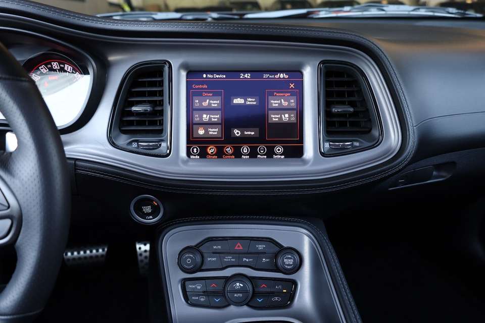 Dodge Challenger - Imagem 14