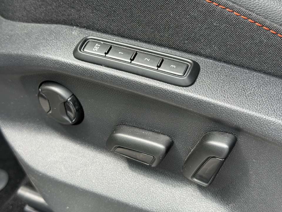 Car picture 19