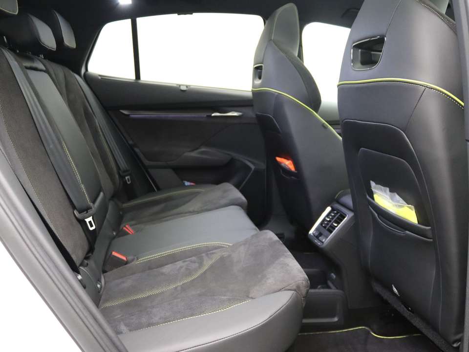 Car picture 9