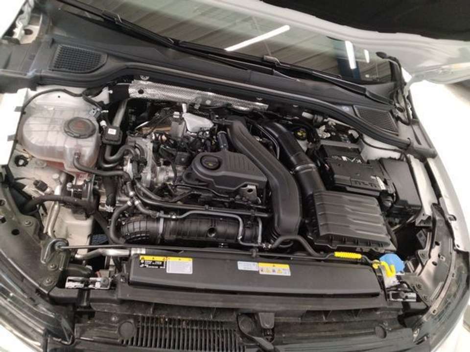 Volkswagen Golf Variant - Imagem 8