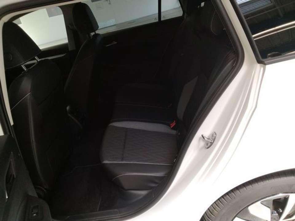 Volkswagen Golf Variant - Imagem 10