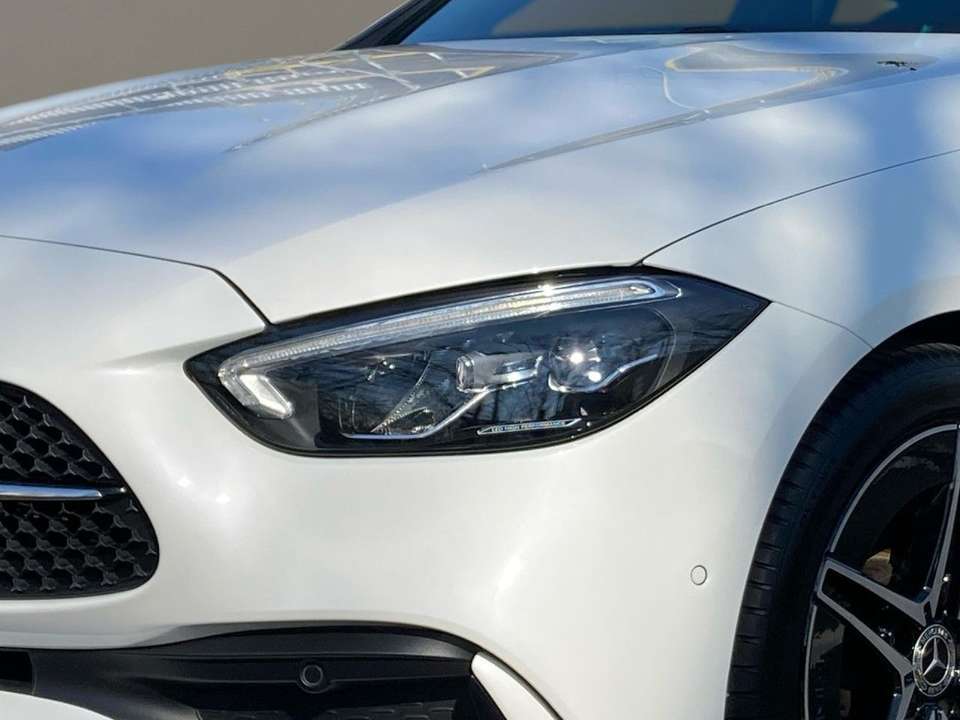 Mercedes-Benz C 300 - Imagem 7
