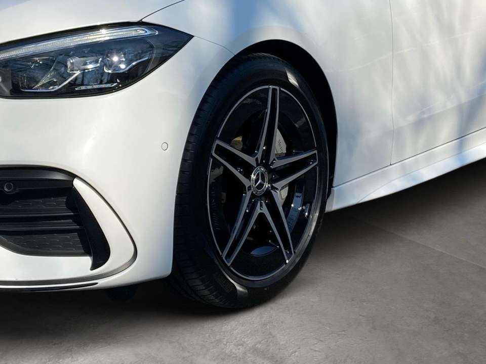 Mercedes-Benz C 300 - Imagem 8