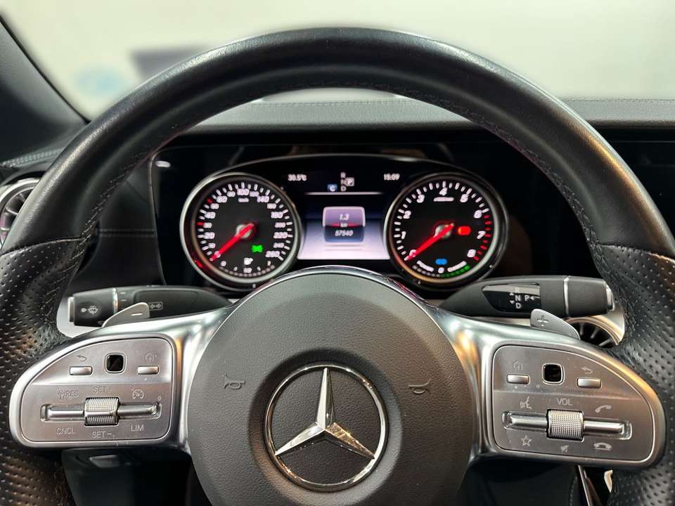 Mercedes-Benz E 200 - Imagem 9