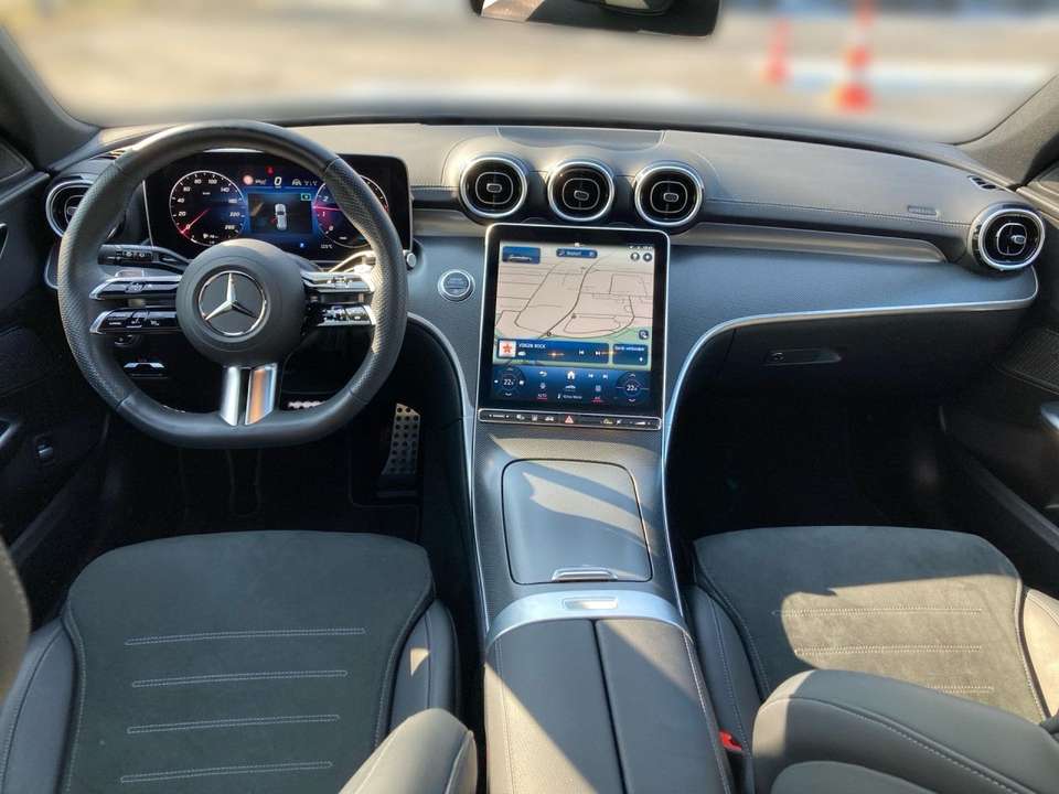 Mercedes-Benz C 300 - Imagem 12