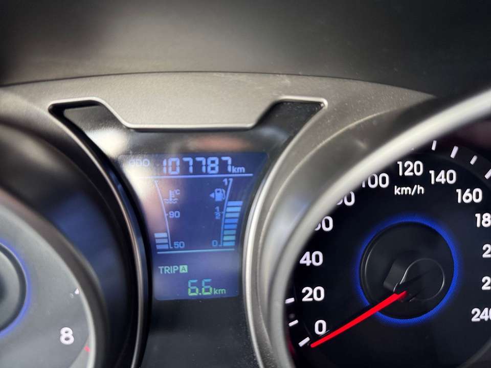 Hyundai VELOSTER - Imagem 15