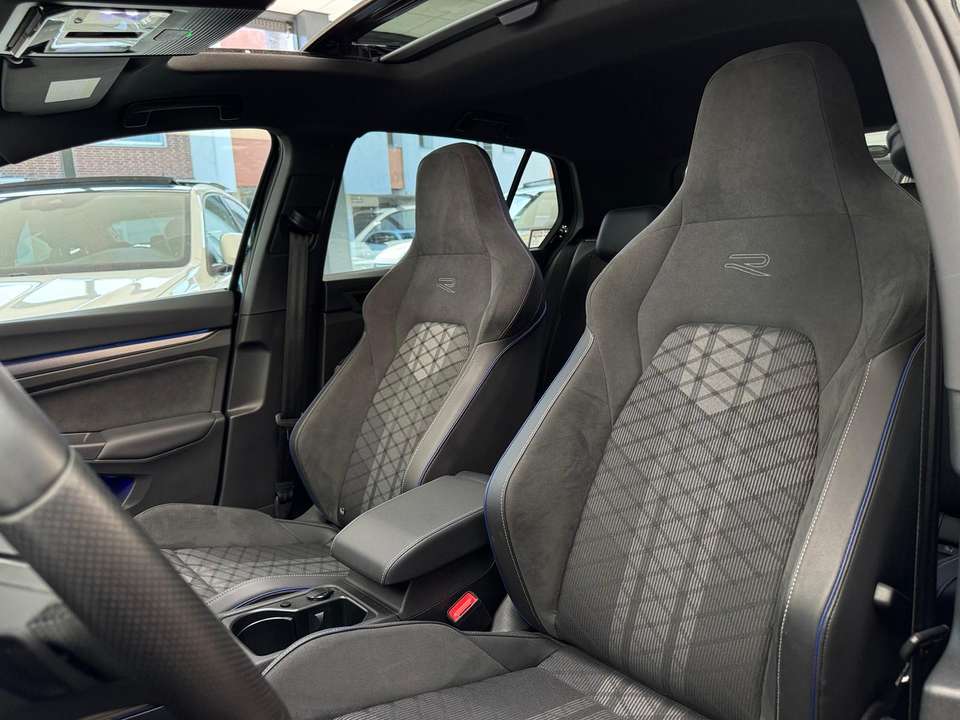 Volkswagen Golf - Imagem 12