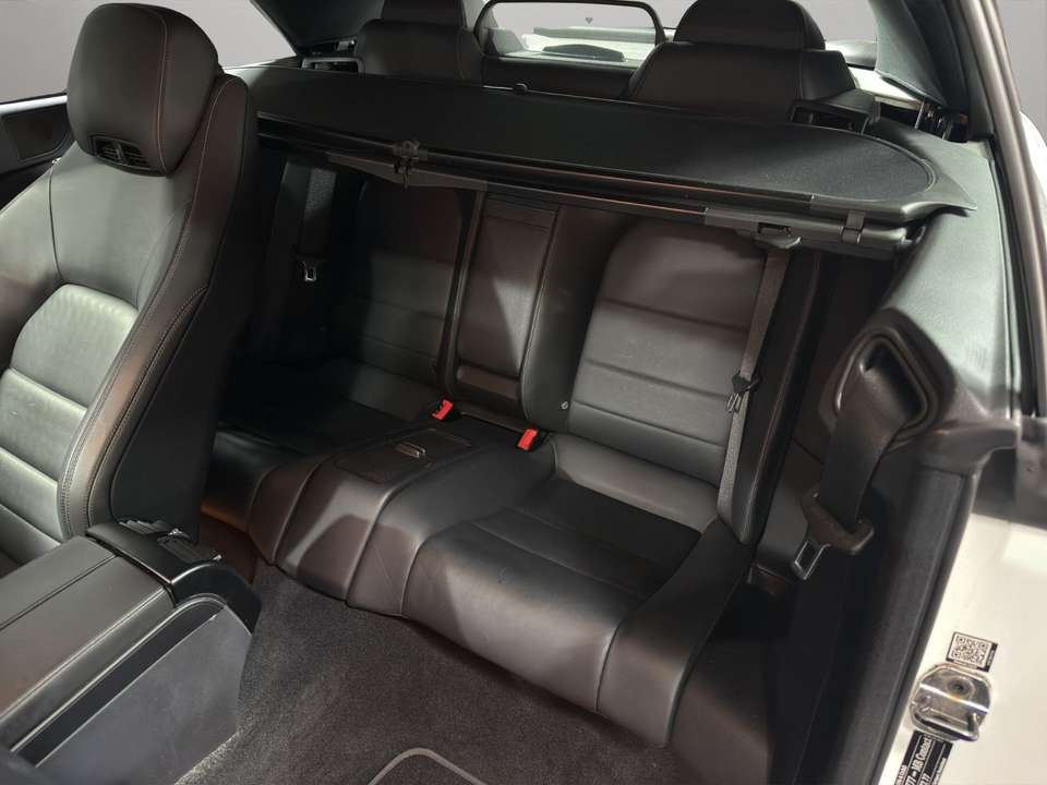 Mercedes-Benz E 200 - Imagem 13