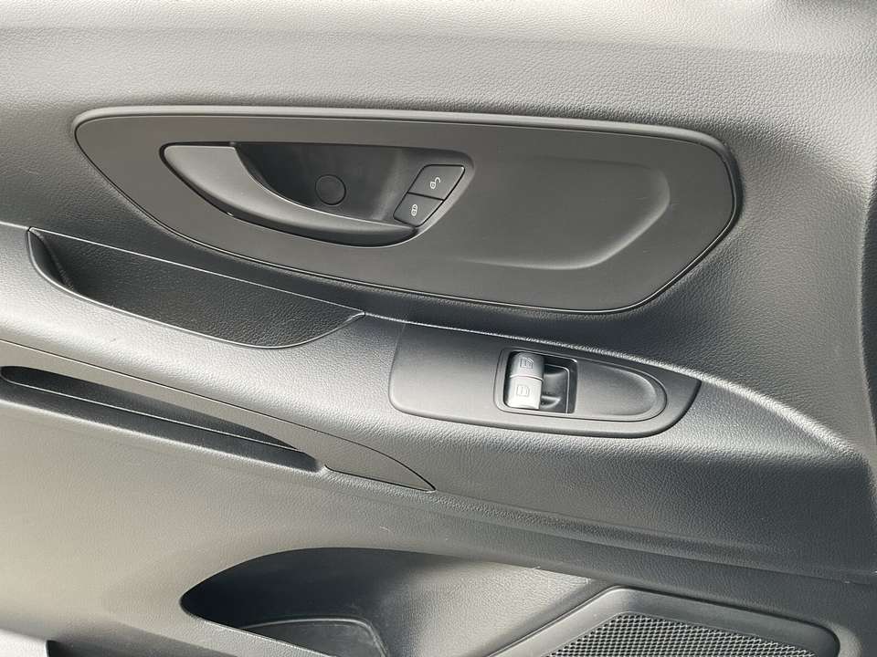 Mercedes-Benz Vito - Imagem 14