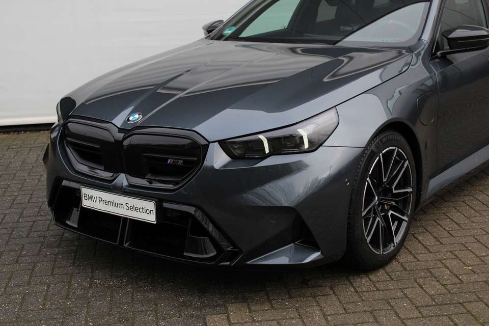 BMW M5 - Imagem 10
