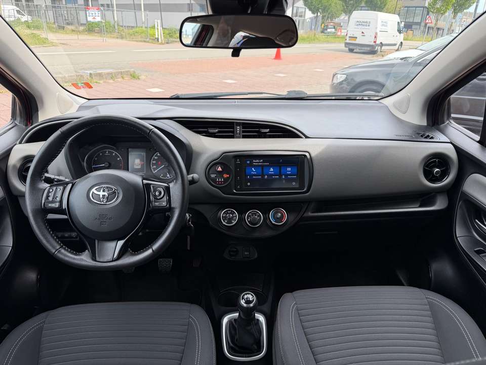 Toyota Yaris - Imagem 2