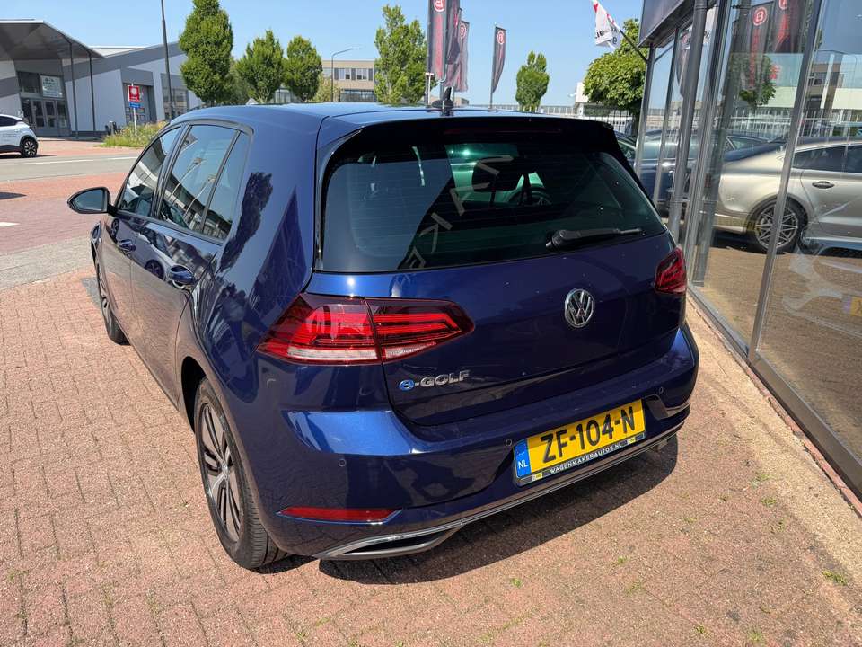 Volkswagen e-Golf - Imagem 3