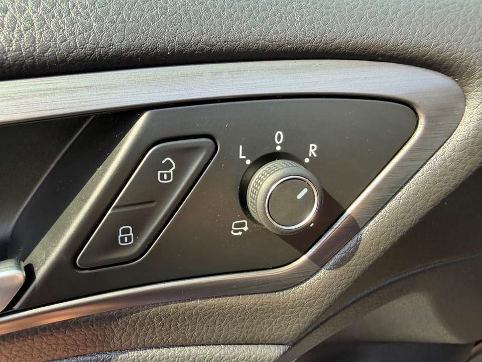 Volkswagen e-Golf - Imagem 14