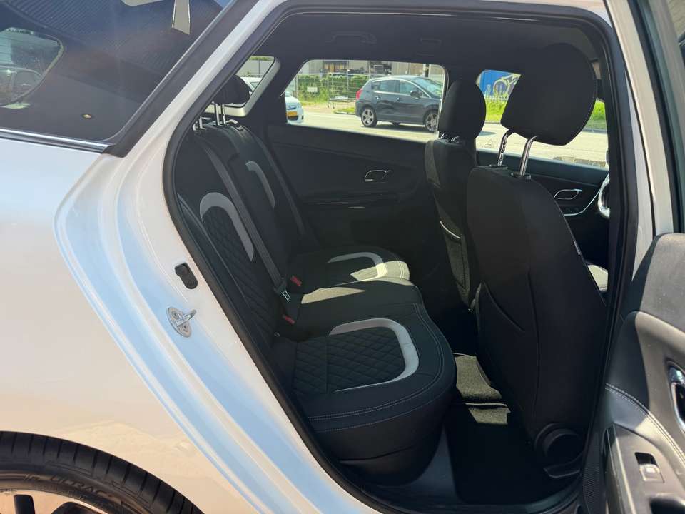 Car picture 9