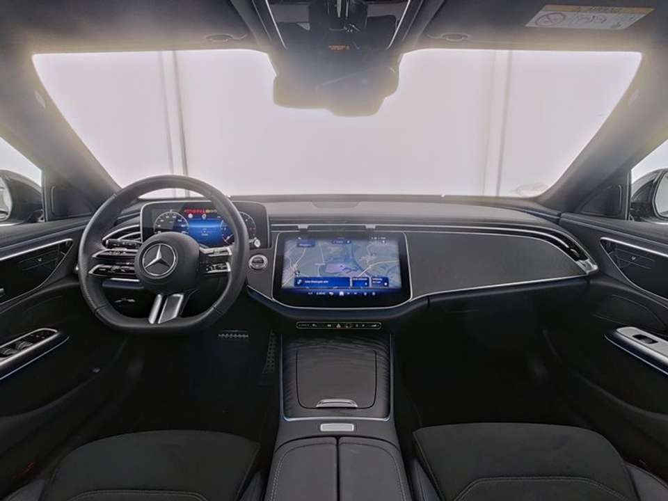 Mercedes-Benz E 220 - Imagem 8