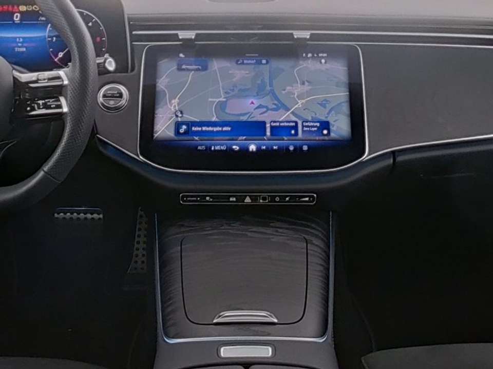 Mercedes-Benz E 220 - Imagem 11