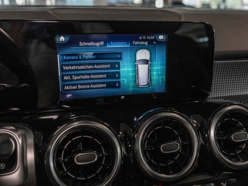 Mercedes-Benz GLB 200 - Imagem 14