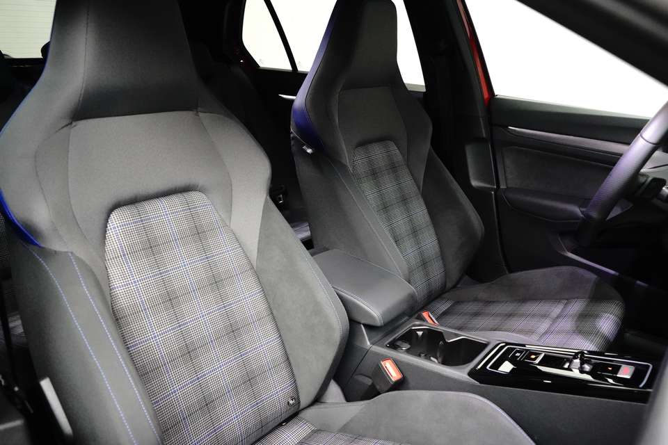 Volkswagen Golf GTE - Imagem 6