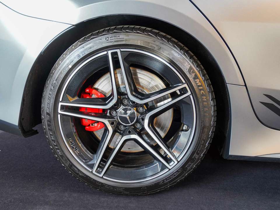 Mercedes-Benz CLS 53 AMG - Imagem 2