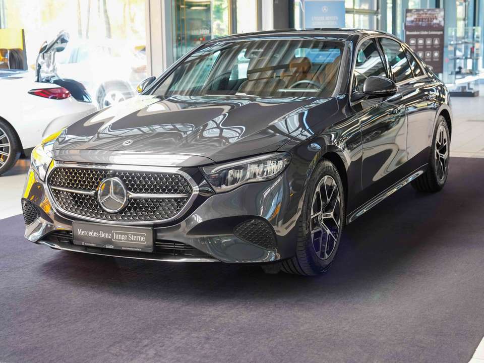 Mercedes-Benz E 220 - Imagem 6