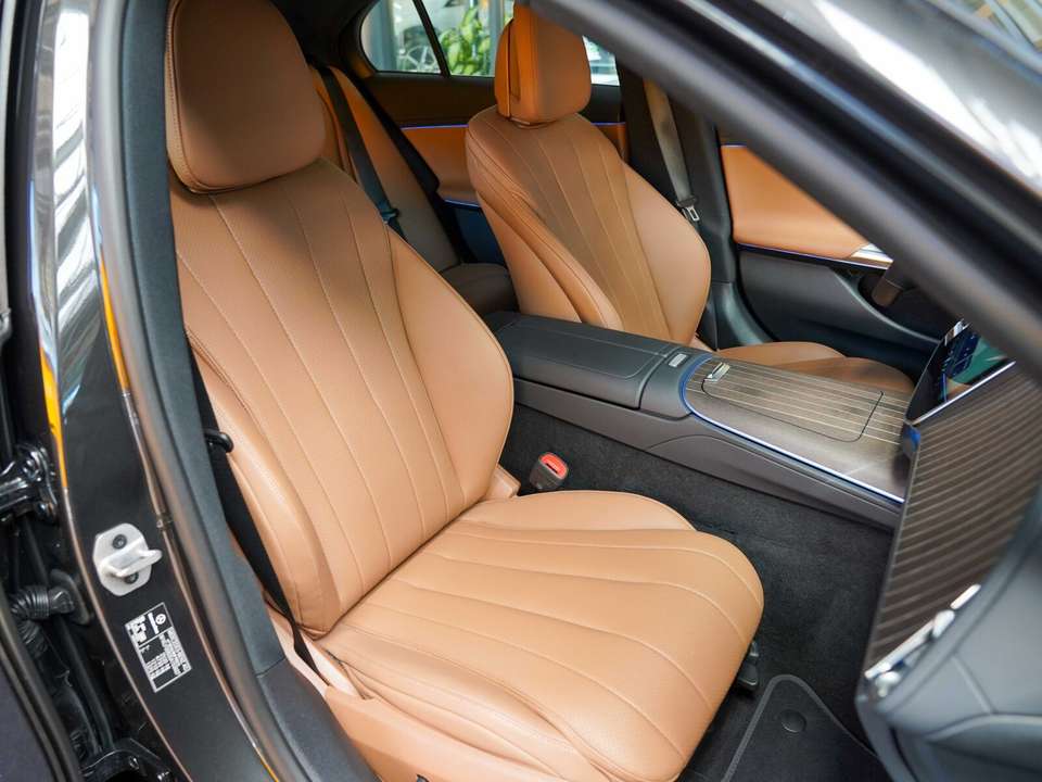 Mercedes-Benz E 220 - Imagem 8