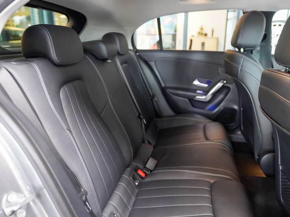 Car picture 9