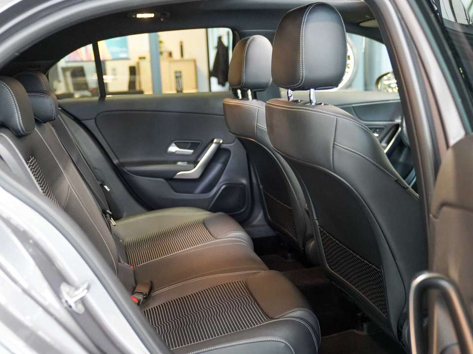 Mercedes-Benz A 200 - Imagem 12