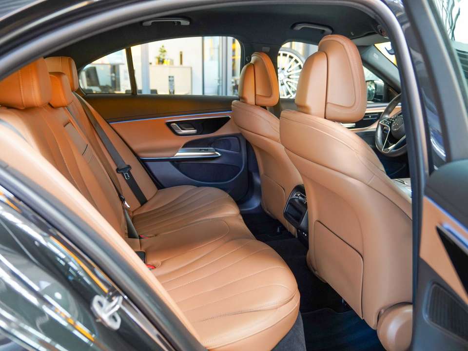 Mercedes-Benz E 220 - Imagem 12