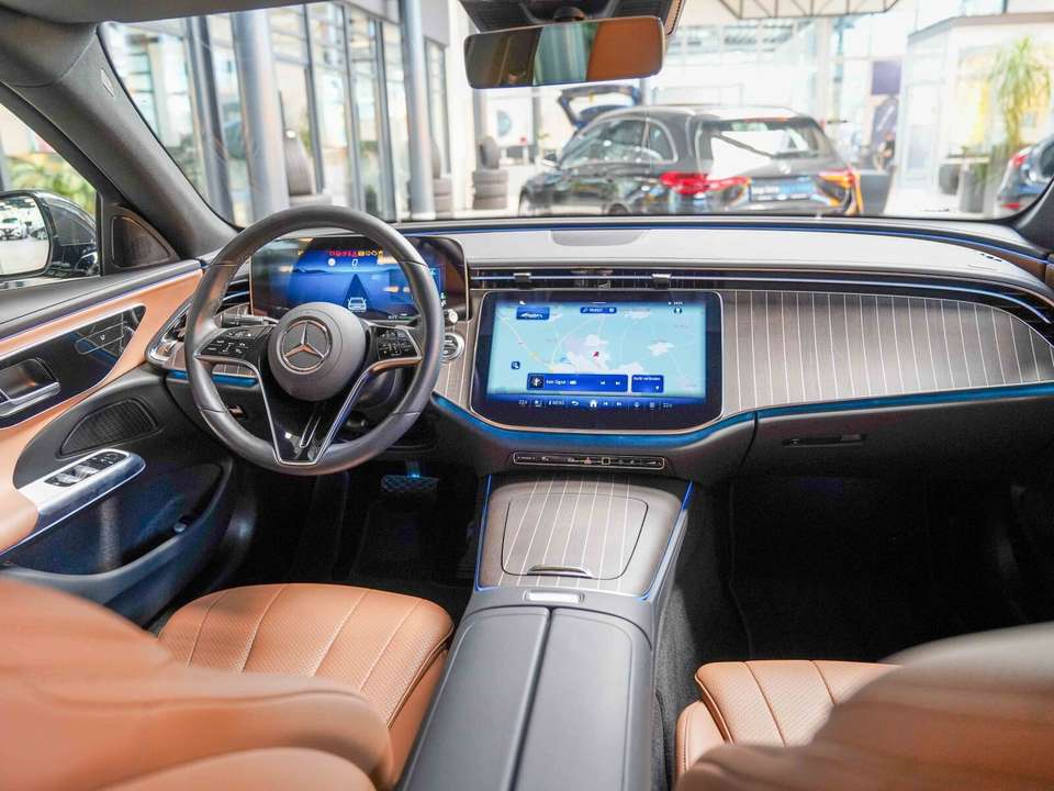 Mercedes-Benz E 220 - Imagem 13