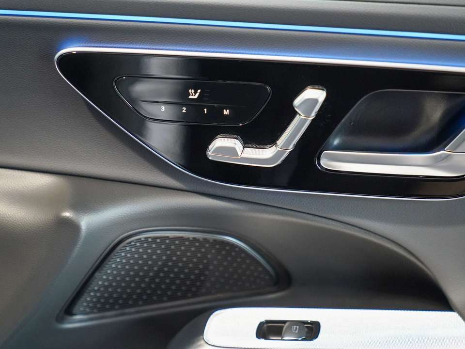 Mercedes-Benz E 200 - Imagem 12
