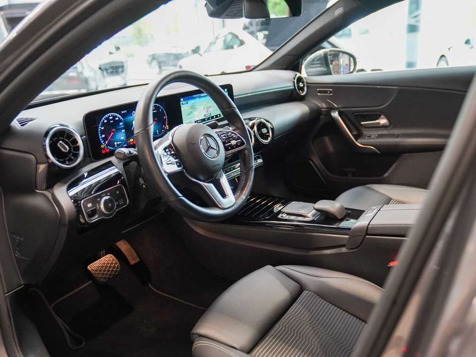 Mercedes-Benz A 200 - Imagem 14