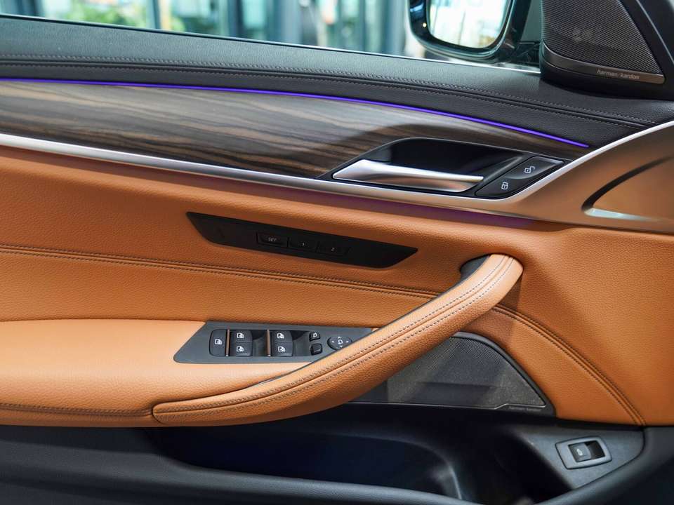 Car picture 14