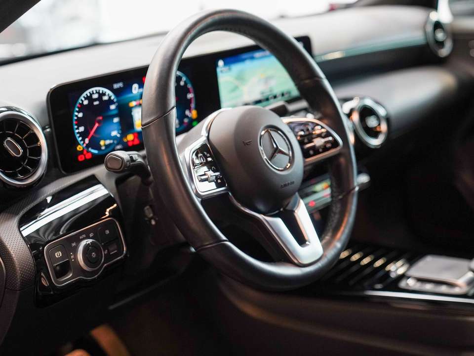 Mercedes-Benz A 200 - Imagem 15