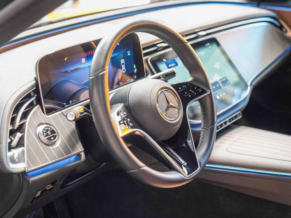 Mercedes-Benz E 220 - Imagem 15