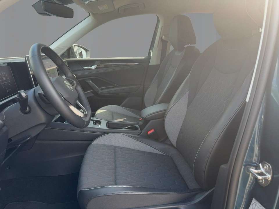 Car picture 9