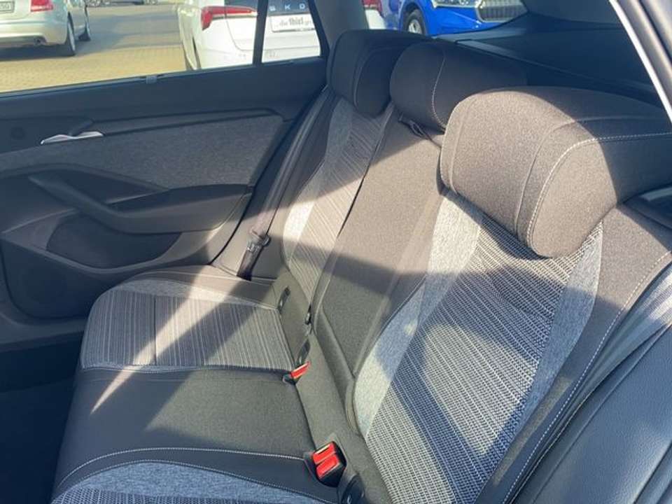 Car picture 9
