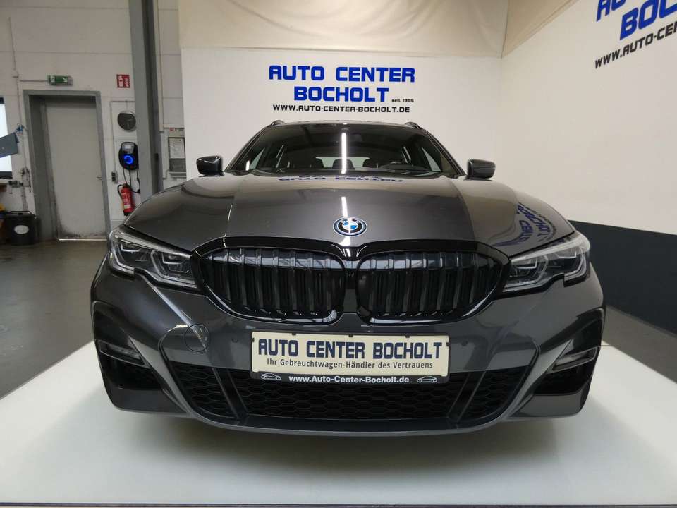BMW 330 - Imagem 1