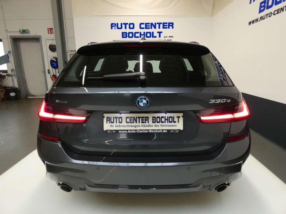 BMW 330 - Imagem 2