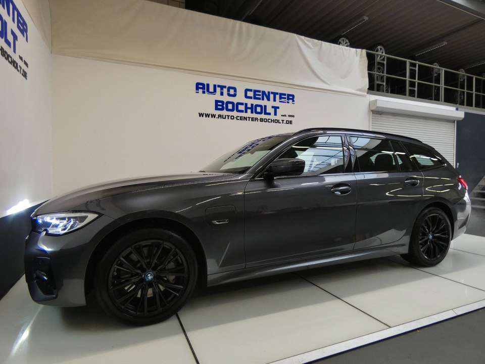 BMW 330 - Imagem 12