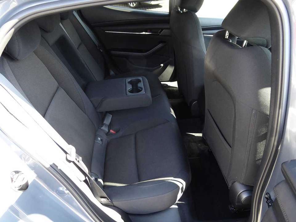 Mazda 3 - Imagem 13