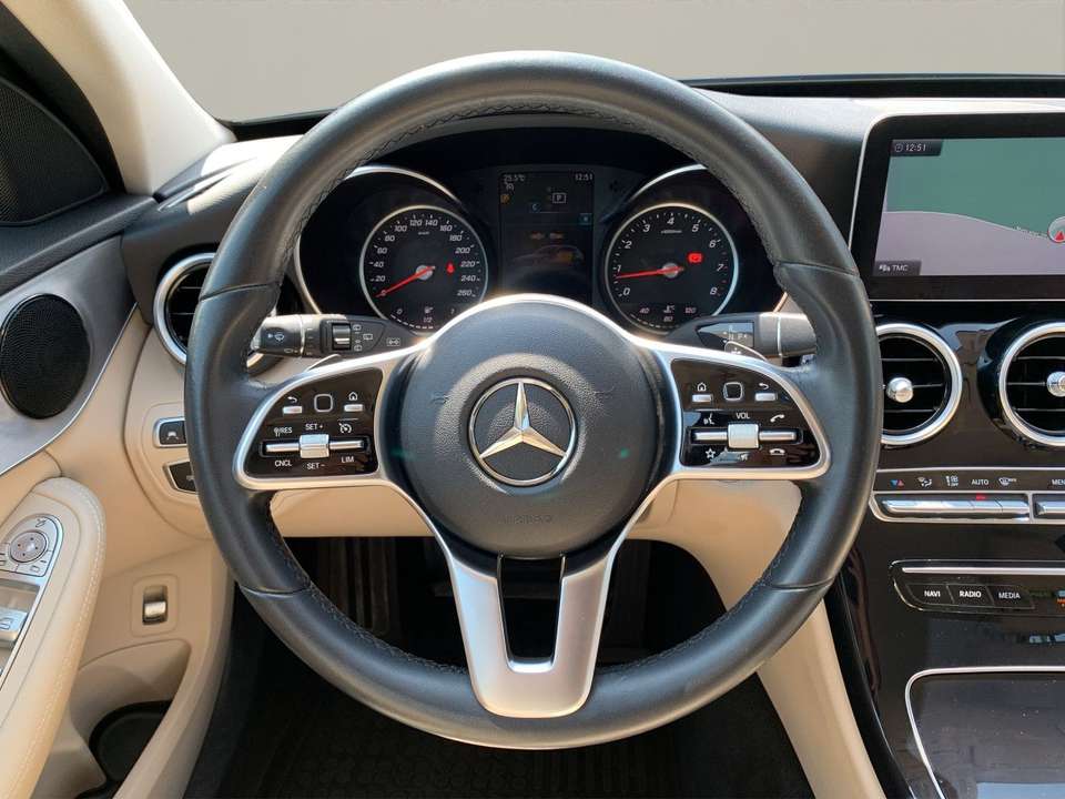 Mercedes-Benz C 180 - Imagem 10