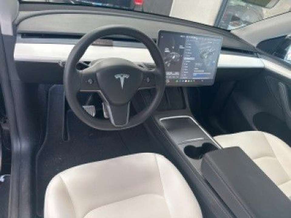 Tesla Model Y - Imagem 5
