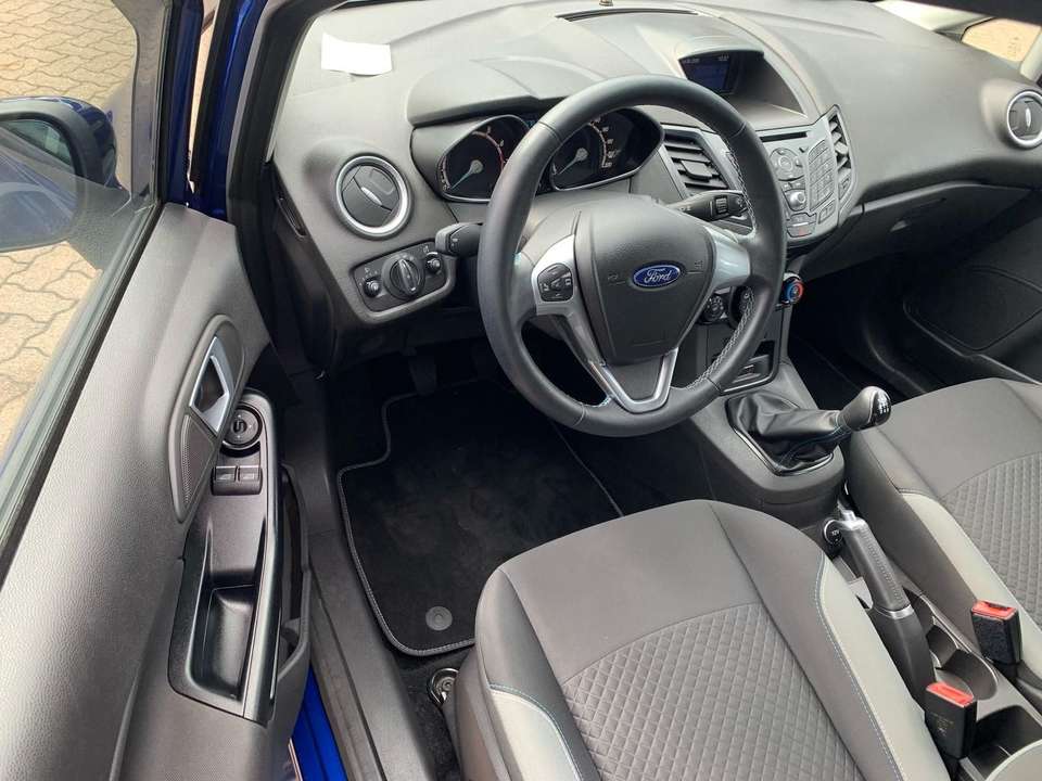 Ford Fiesta - Imagem 6