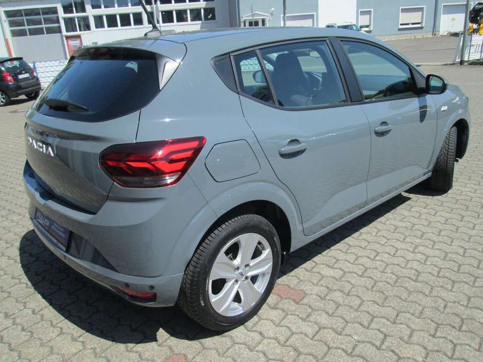 Dacia Sandero - Imagem 2