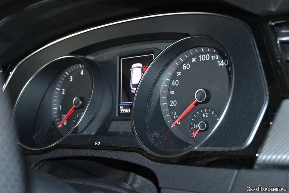 Volkswagen Passat - Imagem 10