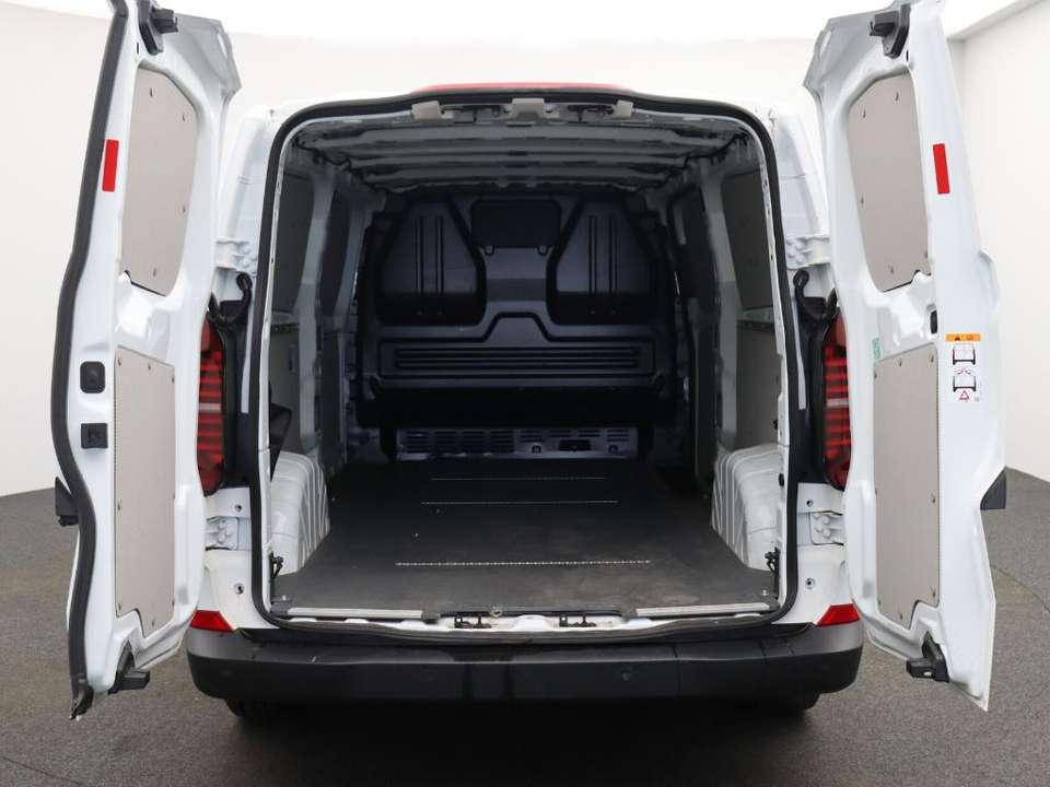 Volkswagen T7 Transporter - Imagem 6