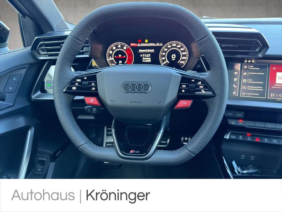 Audi RS3 - Imagem 11
