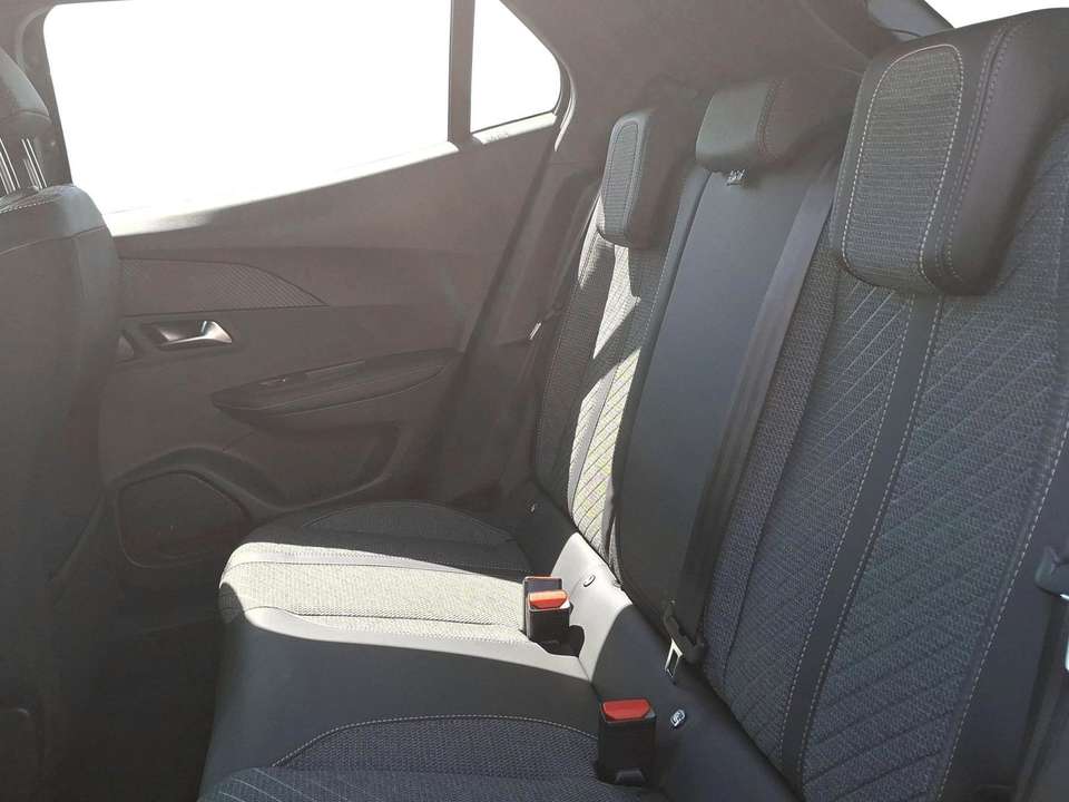 Peugeot 2008 - Imagem 8